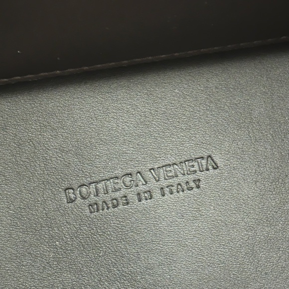 NEW Bottega Veneta Dark Brown Woven Shoulder Bag - Picture 4 of 7